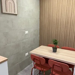 Panzió Bassetto 013, Nápoly