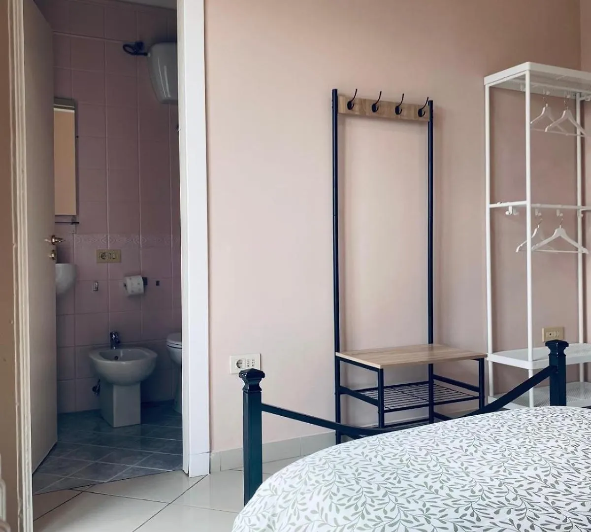 Noviello Apartments Via Dei Mille 4 Posti Naples 0*,