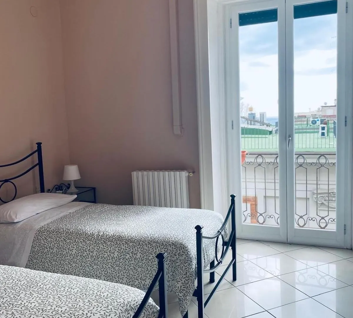Noviello Apartments Via Dei Mille 4 Posti Naples Italy